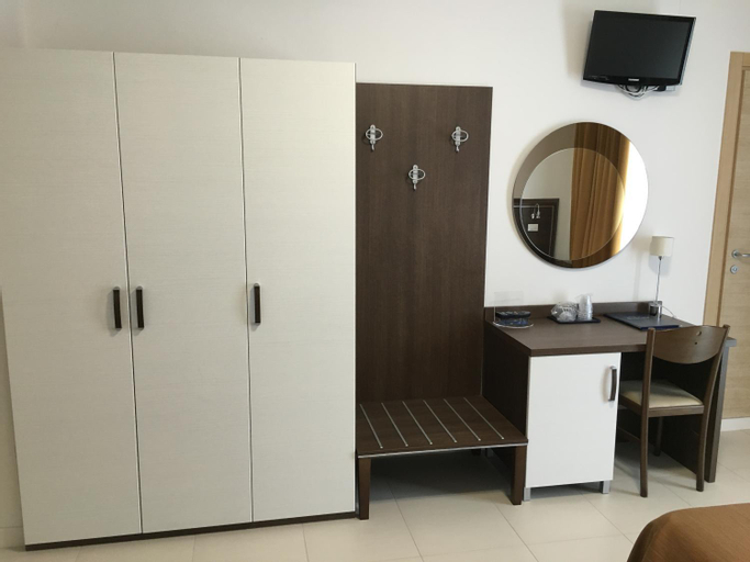 Bedroom 3, Hotel Bellevue, Udine