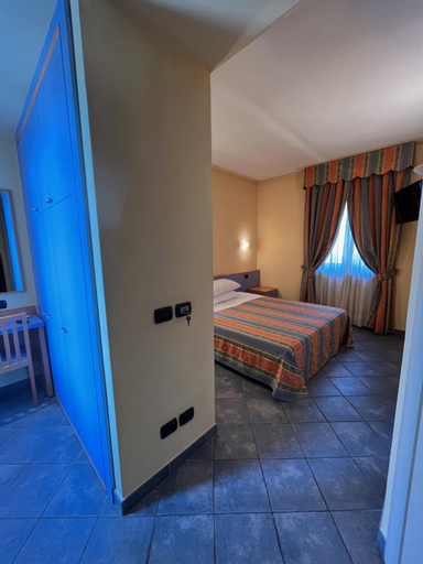 Bedroom 2, Hotel Ristorante del Peso, Cuneo