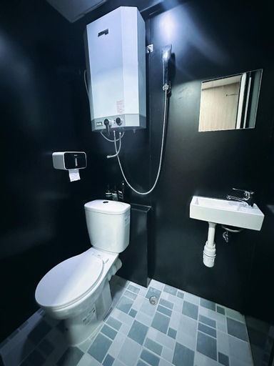Bathroom 14