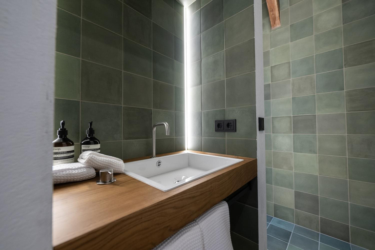 Bathroom 5