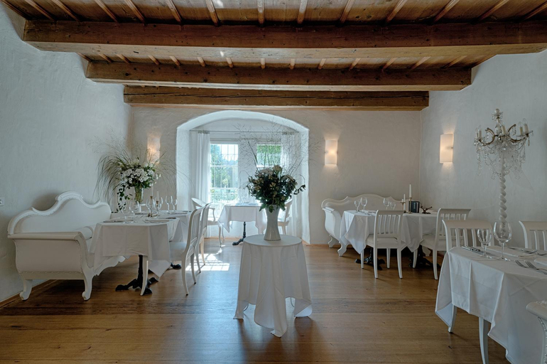 Food & Drinks 4, Schloss Ueberstorf - Tafeln, Tagen, Traumen, Sense
