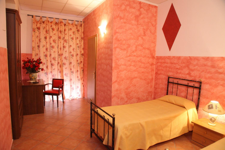 Others 4, B&B Rinascente, Cosenza