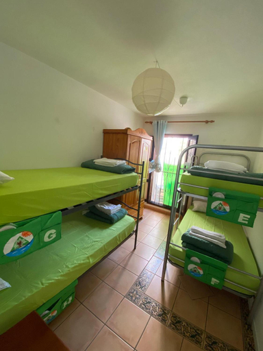 Bedroom 2, The Best House Tenerife Habitaciones Compartidas, Santa Cruz de Tenerife