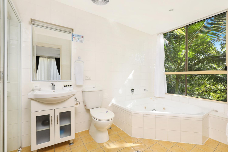 Bathroom 4, Caboolture Riverlakes Boutique Motel, Morayfield