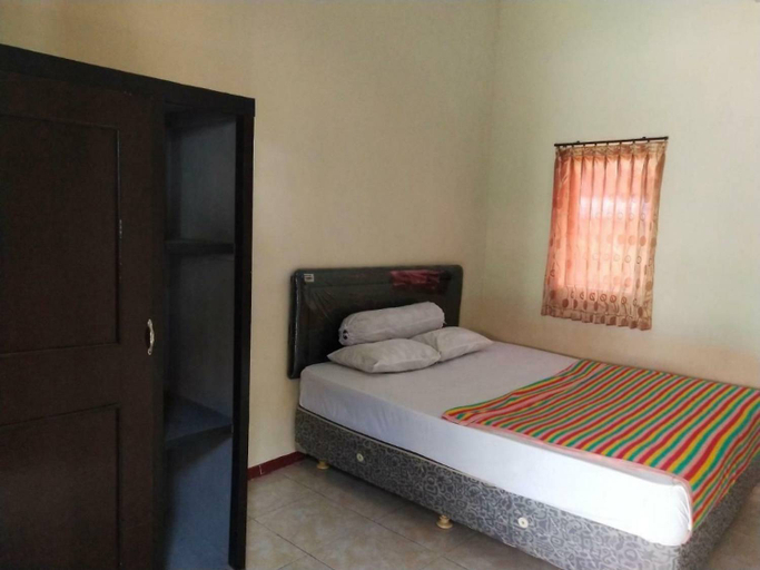 Bedroom 3, Surya Guest House, Probolinggo
