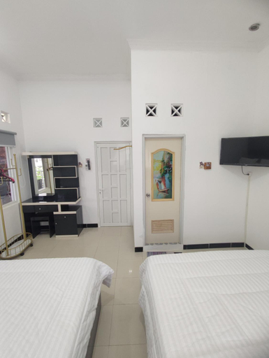 Bedroom 12