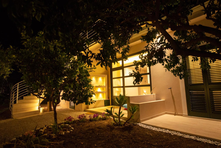 Others 2, Michelino House, Vibo Valentia