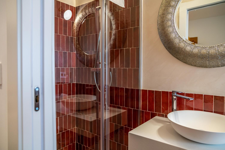 Bathroom 4, Florentia San Nicolas, Granada