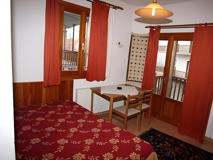 Others 4, Arka Metsovo, Epirus