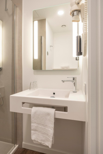 Bathroom 6