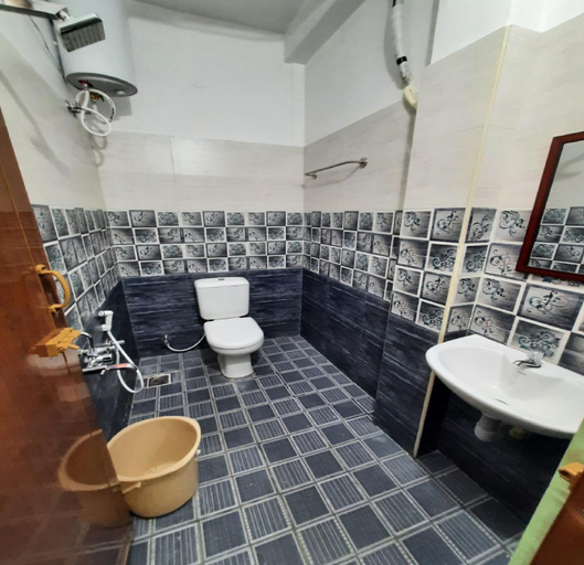Bathroom 4