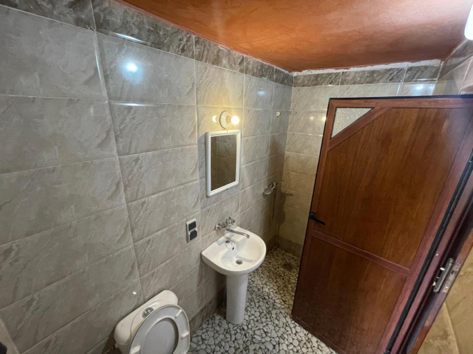 Bathroom 3, Merzouga lodge, Errachidia