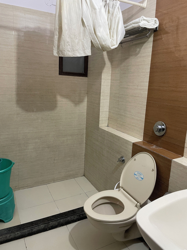 Bathroom 3, Hotel Ek Noor Residency, Sahibzada Ajit Singh Nagar