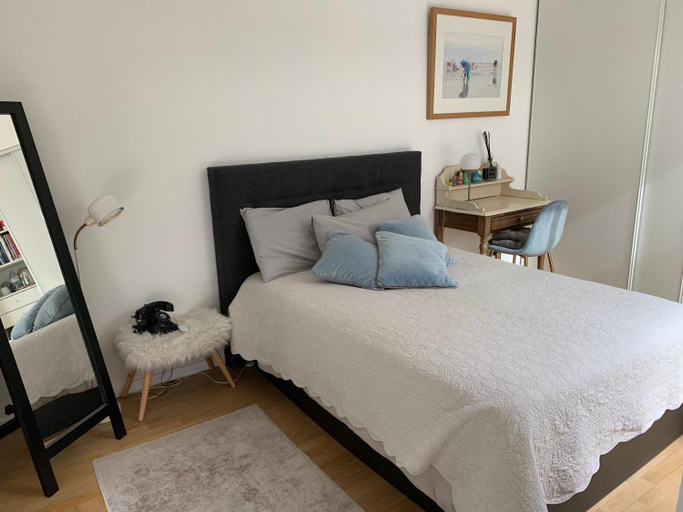 Others 5, Chambres dans maison d'architecte, Hauts-de-Seine