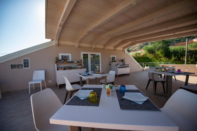 Others 4, Michelino House, Vibo Valentia