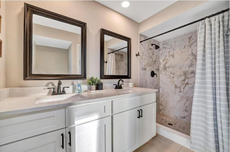 Bathroom, Christal Largo, Pinellas