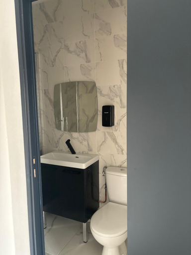Bathroom 2, Hotel de La gare-Les Floralies, Vienne