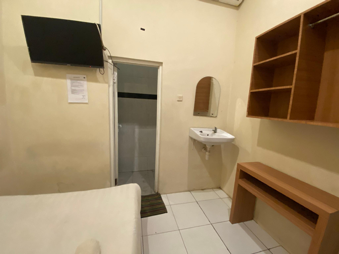 Bathroom 10