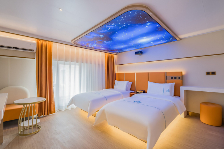 Bedroom 2, Dequan Luxury HuaYuan Hotel, Beijing