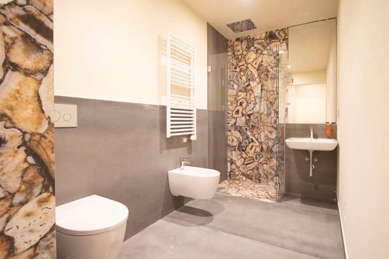 Bathroom 4