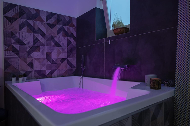 Others 2, Essenza Suite Siracusa con Jacuzzi privata, Syracuse