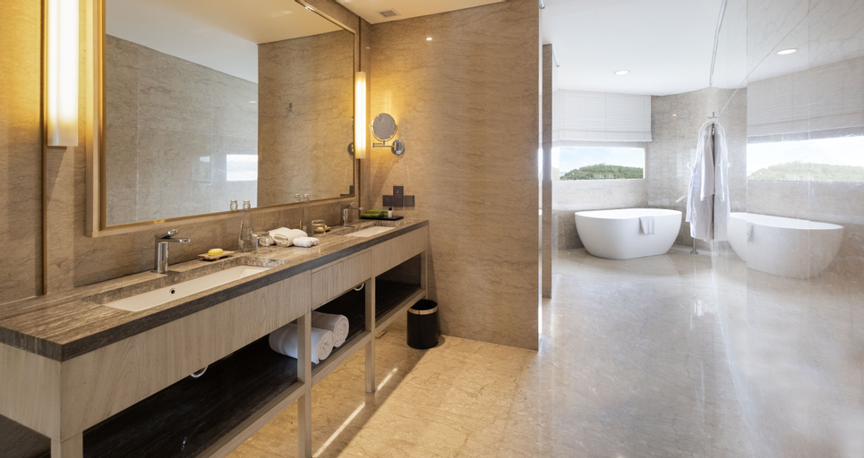 Bathroom 7