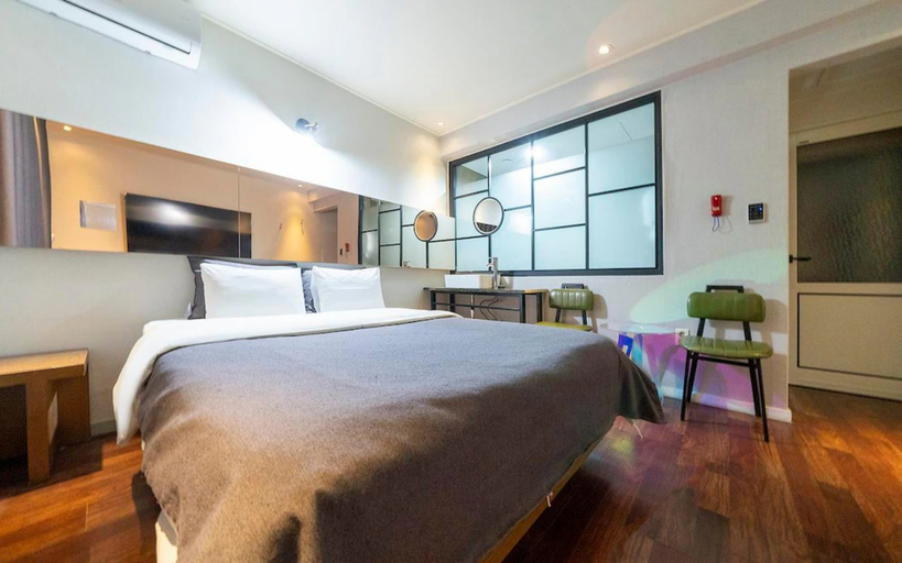 Bedroom 2, Chuncheon Urbane Hotel, Chuncheon