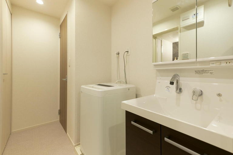 Bathroom 10