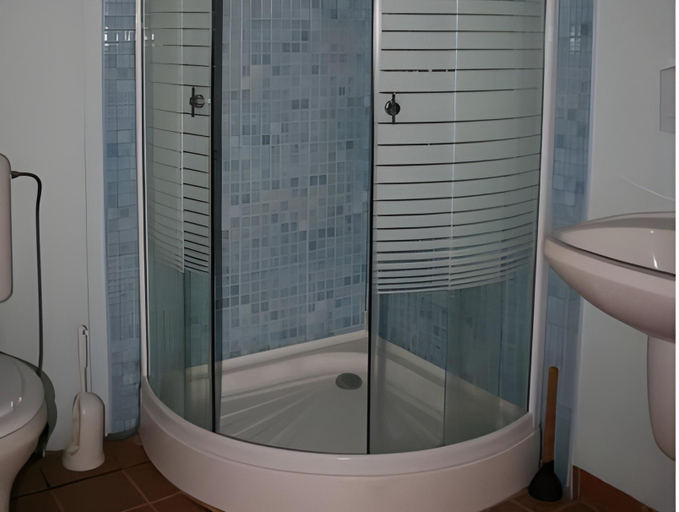 Bathroom 2, Boronahaz Fogado, Őriszentpéter