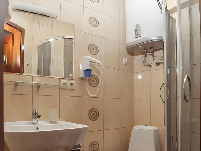 Bathroom 3, Villa Provans, Iaremchans'ka