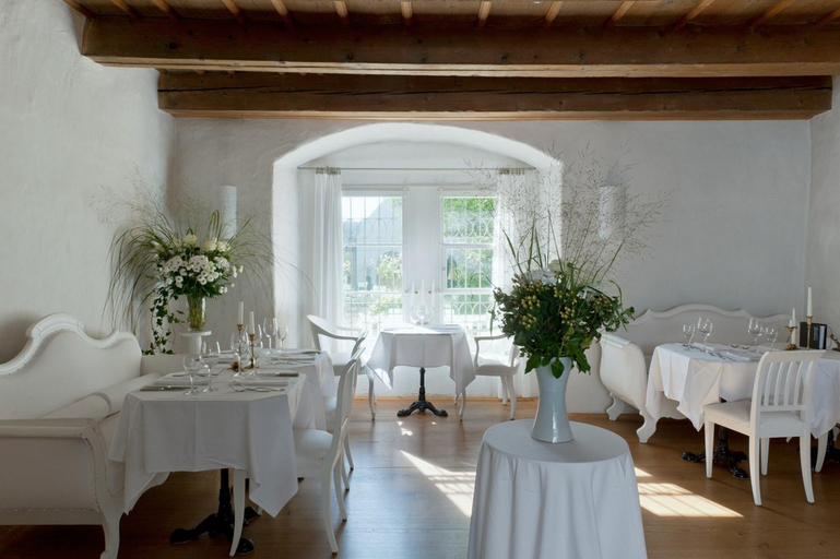 Food & Drinks 5, Schloss Ueberstorf - Tafeln, Tagen, Traumen, Sense