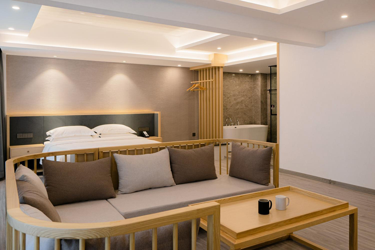 Bedroom 3, Rivulet Mountain Hotel - Zhangjiajie Forest Park Scenic Area, Zhangjiajie