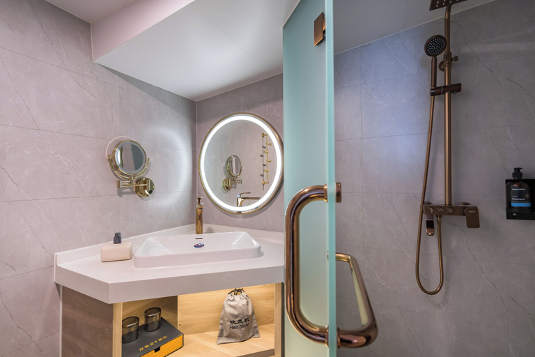 Bathroom 4, Dequan Luxury HuaYuan Hotel, Beijing