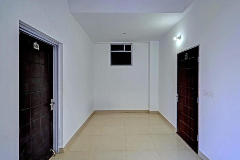 Public Area 3, Goroomgo Komfy Stayz Dehradun, Dehradun