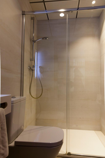 Others 5, Hostal Paris, Barcelona