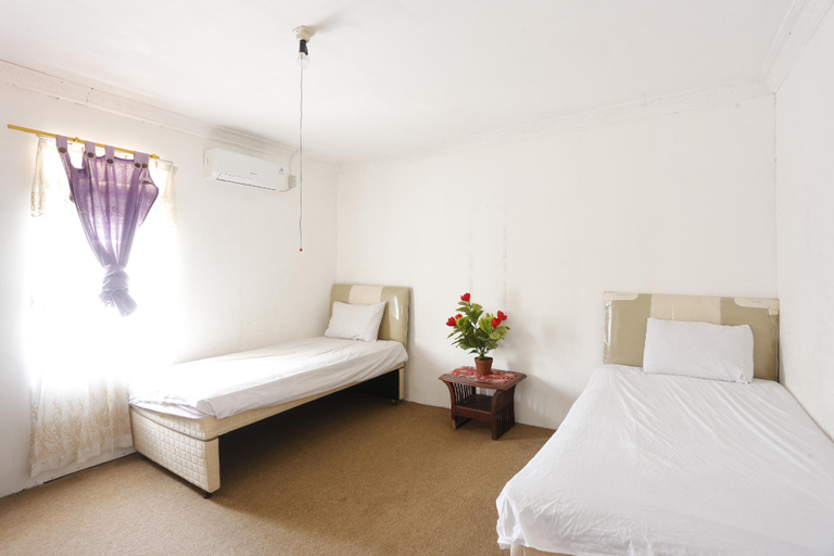 Bedroom, Hotel O Penginapan Mangkoe Barokah, Paser