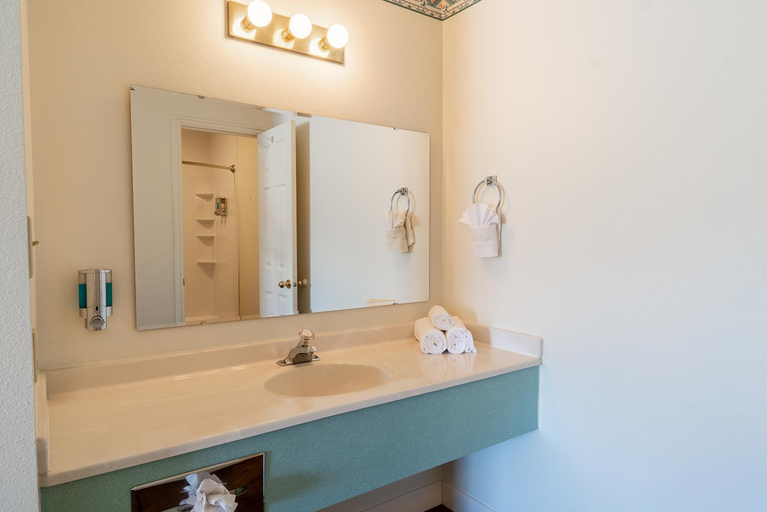 Bathroom 29