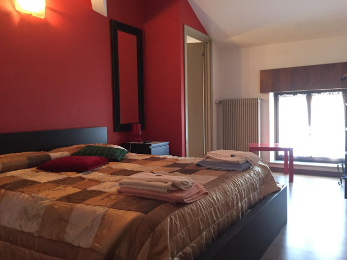 Bedroom 3, Al Cavallino Rosso, Belluno