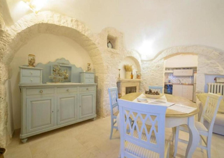 Others 5, Trullo U Selvese - Private Parking, Bari