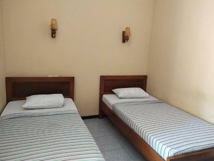 Bedroom 2, Surya Guest House, Probolinggo