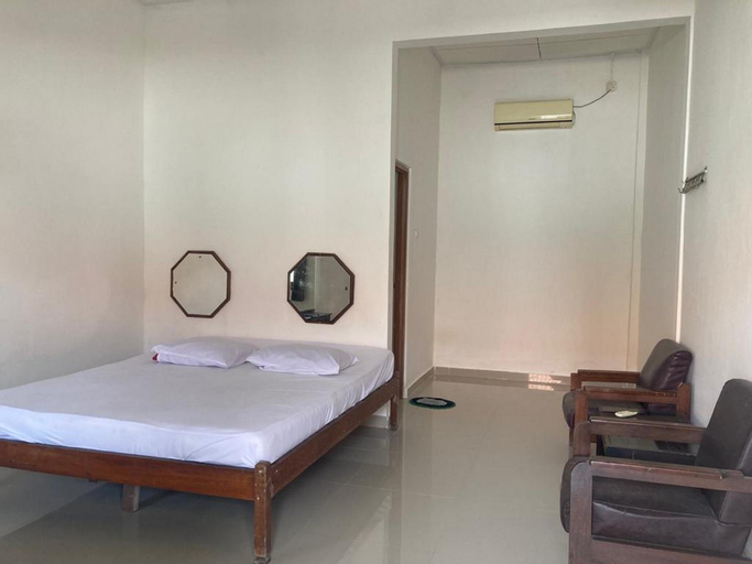 Bedroom 12
