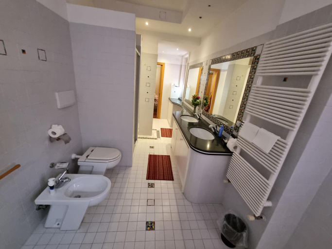 Bathroom 4, La MAISON B&B, Frosinone
