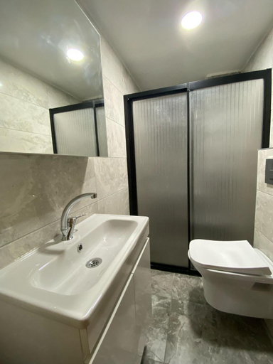 Bathroom 4, dolphin hotel cafe, Fatih