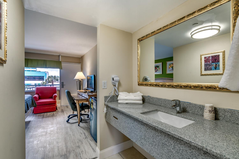 Bathroom 3, Beachcomber Inn & Suites, Horry