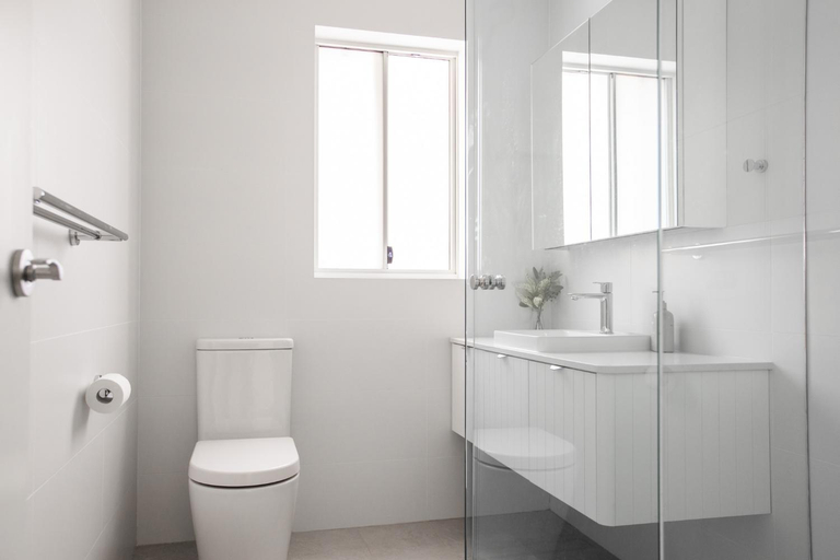 Bathroom, Urban Rest Neutral Bay Apartments, Sydney