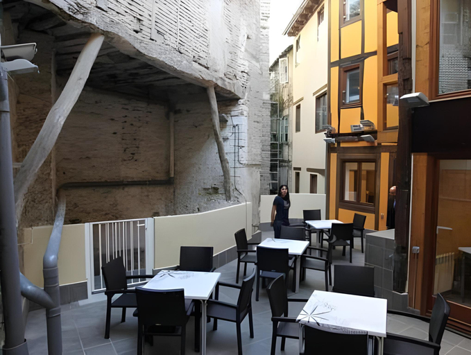 Food & Drinks, El Albergue de la Catedral, Álava