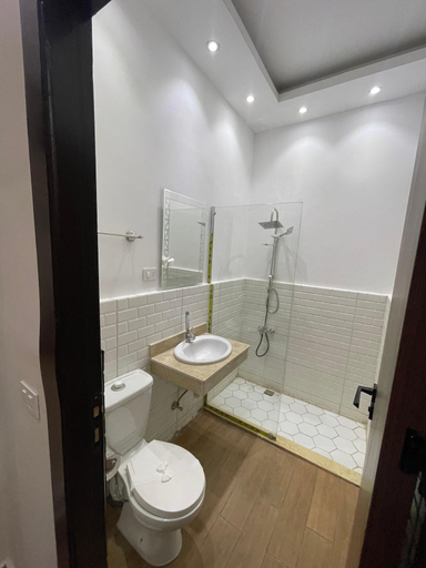Bathroom 3, Motel 5 Square, Qasr an-Nil
