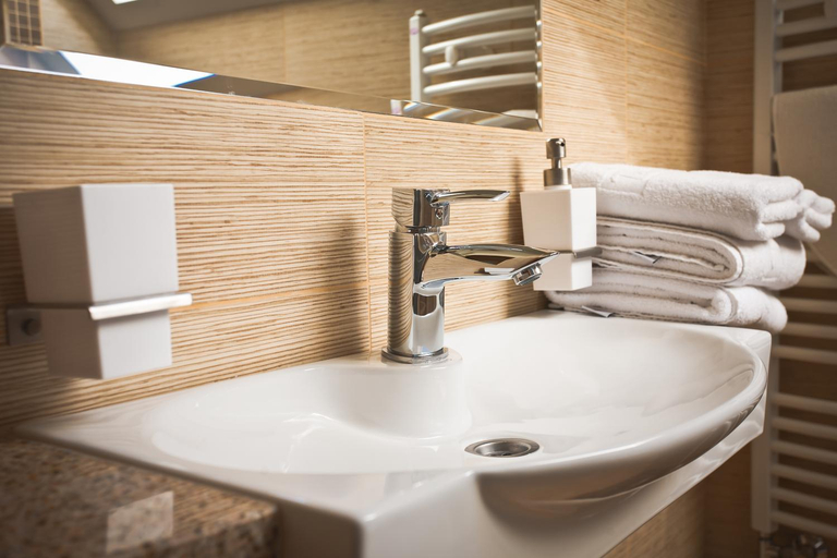 Bathroom 3, Hotel 77 Restauracja Spa, Puck