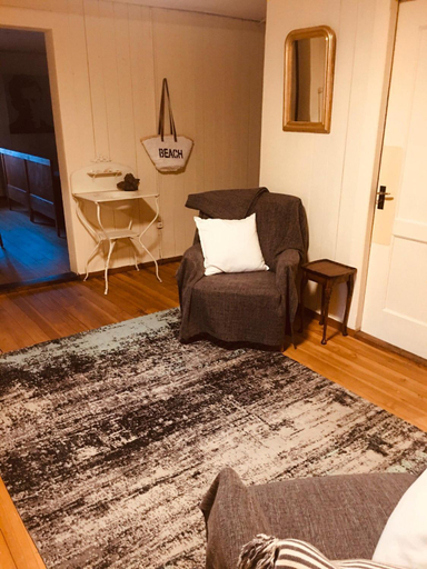 Others 5, B&B Baren, Seftigen