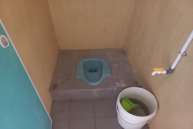 Bathroom 4, Hotel O Suripah Kostel Syariah, Banyumas